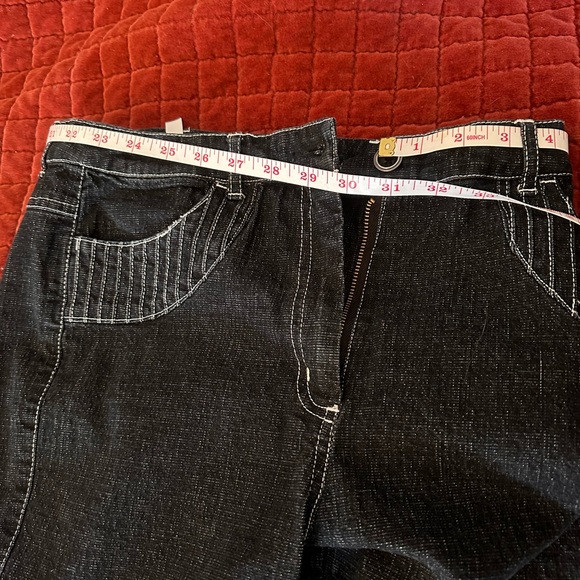 Vex- vintage jean capri… adorable stitching detail, ruffles , and buttons! - Picture 6 of 9